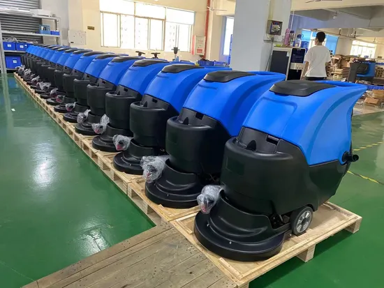 Lavadora de pisos em modo ecológico para oficina